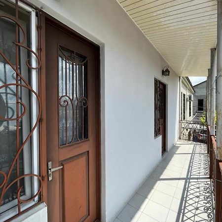 House On Ganja Street Hotel Koetaisi Buitenkant foto