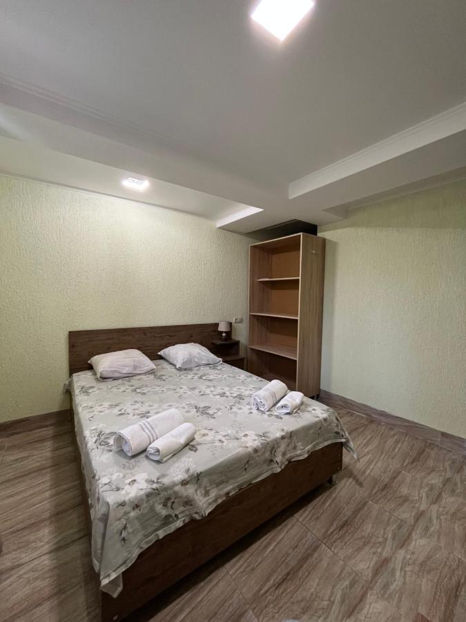 House On Ganja Street Hotel Koetaisi Buitenkant foto