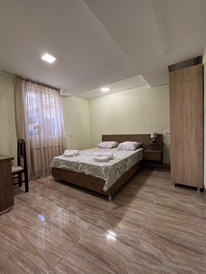 House On Ganja Street Hotel Koetaisi Buitenkant foto